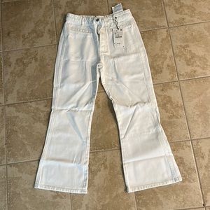 White Zara mid-rise flare jeans. Never worn